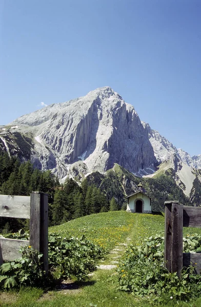 Pohled Hallerangeralm Horská Chata Horu Kleiner Lafatscher Karwendel Tyrolsko Rakousko — Stock fotografie