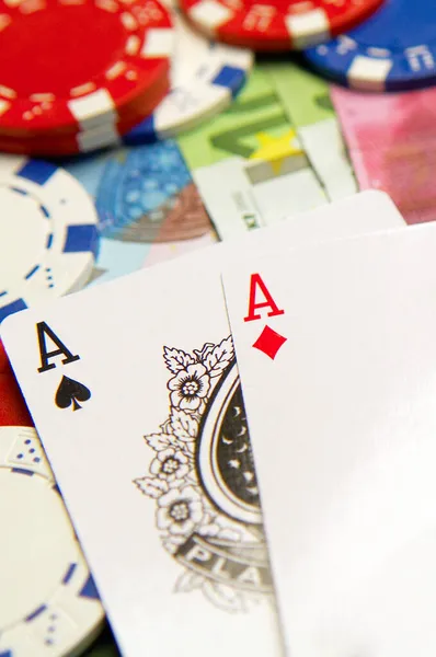 Gokken Pokercards Met Geld Chips — Stockfoto