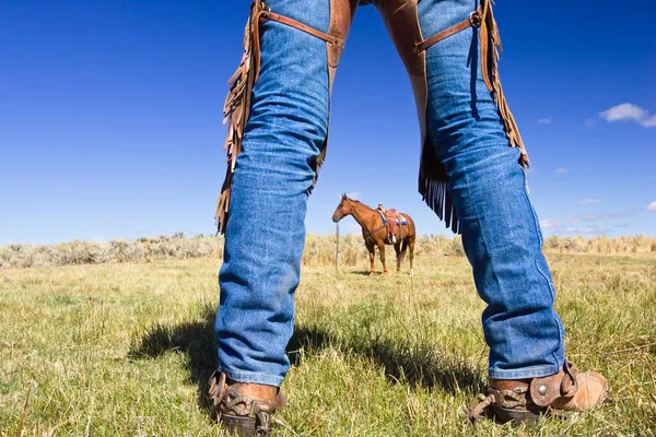 Vista Através Pernas Cowboy Cavalo Wildwest Oregon Eua — Fotografia de Stock