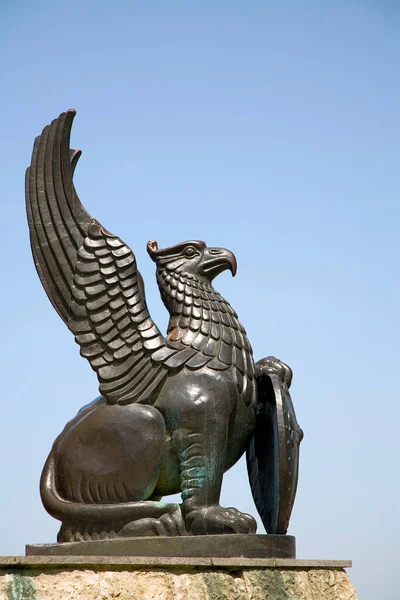 Статуя Гриффина Муром Россия — стоковое фото