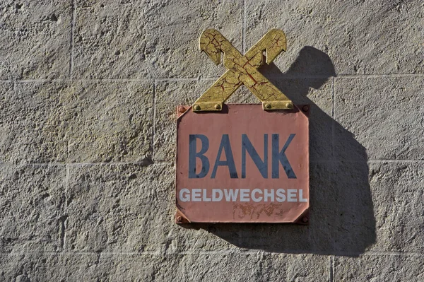 Značka Banky Vesnice Glurns Horní Vinschgau Jižní Tyrolsko Itálie — Stock fotografie
