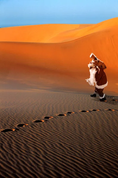 Święty Mikołaj Zagubiony Pustyni — Zdjęcie stockowe