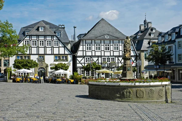 Fontanna Piotra Rynek Brilon Nadrenia Północna Westfalia Niemcy — Zdjęcie stockowe