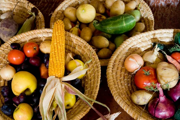 Frutas Hortalizas Cestas — Foto de Stock