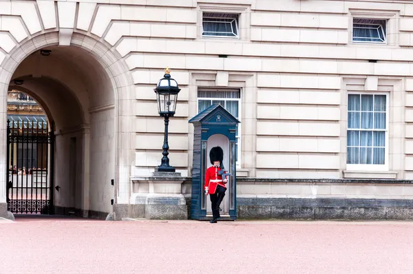 Guarda do Palácio de Buckingham — Fotografia de Stock