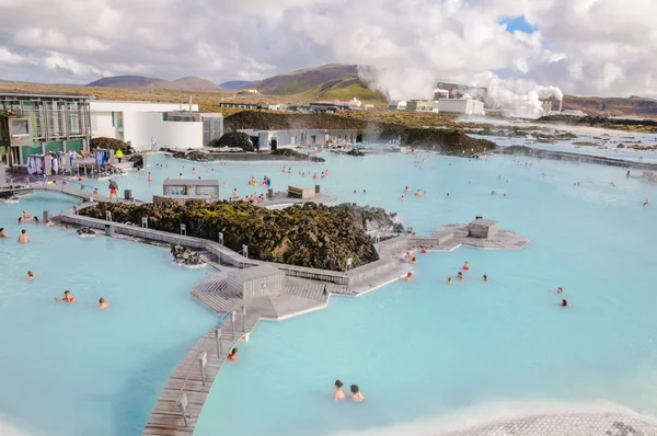 Blauwe lagune - beroemde IJslandse spa en geothermische plant — Stockfoto