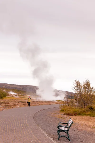 İzlanda'daki strokkur geysir — Stok fotoğraf