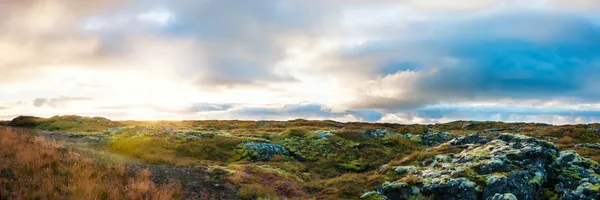 İzlandalı yataygullfoss Şelalesi — Stok fotoğraf