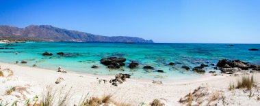elafonissi beach, pembemsi beyaz kum ve turkuaz su, Girit Adası, Yunanistan