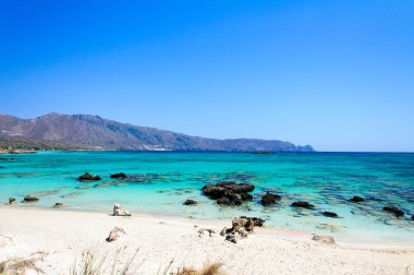 elafonissi beach, pembemsi beyaz kum ve turkuaz su, Girit Adası, Yunanistan
