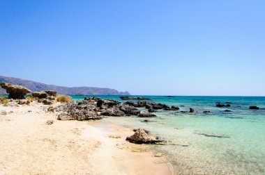 elafonissi beach, pembemsi beyaz kum ve turkuaz su, Girit Adası, Yunanistan