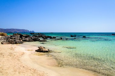 elafonissi beach, pembemsi beyaz kum ve turkuaz su, Girit Adası, Yunanistan