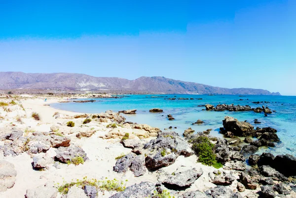 Plaża Elafonissi, różowo biały piasek i turkus wody, wyspa Kreta, Grecja — Zdjęcie stockowe