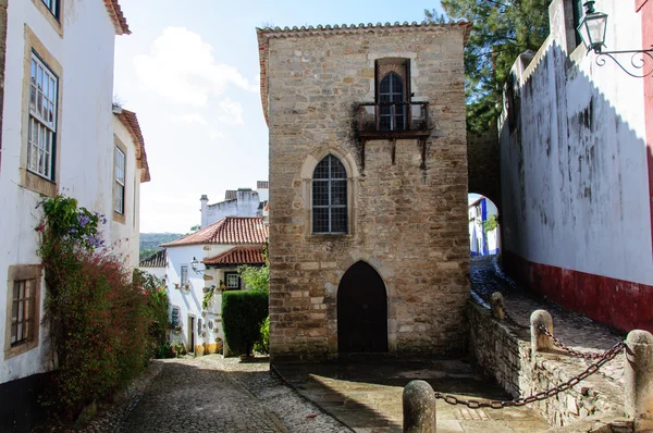 Tradiční architektura ve středověké portugalském městě obidos — Stock fotografie