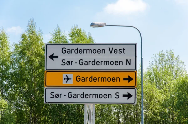 Νορβηγία - οδηγίες οδικής προσέγγισης συνδεθείτε gardermoen — Φωτογραφία Αρχείου