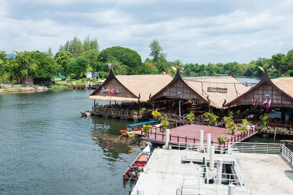 Kanchanaburi, Thaïlande - 23 mai 2014 : Vue sur la rivière Kwai, province de Kanchanaburi, Thaïlande . — Photo