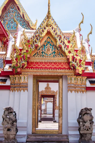 Wat pho, der Tempel des liegenden Buddha in Bangkok, Thailand — Stockfoto