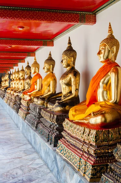 Wat pho, chrám ležícího Buddhy v Bangkoku, Thajsko — Stock fotografie