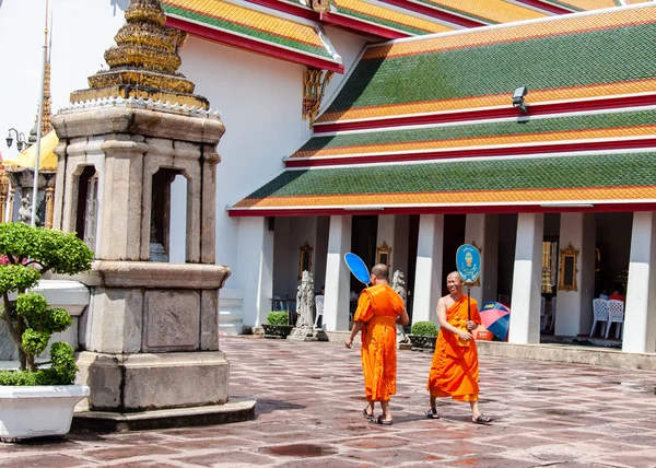 Bangkok, Thaimaa - 25. toukokuuta 2014: Wat Pho, Bangkokin kallistuvan Buddhan temppeli, Thaimaa — kuvapankkivalokuva