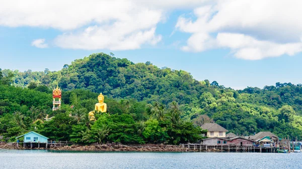 コ クット島、タイ - 2014 年 5 月 26 日： バーン ao サラダ ポートとコ クット島、タイの漁村のビュー — ストック写真