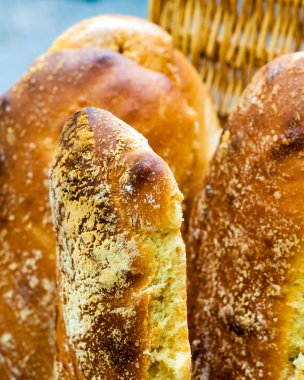 darab kenyeret lövés közelről