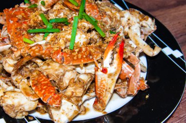 Mavi Yengeç geleneksel Tay tarzında pişirilir