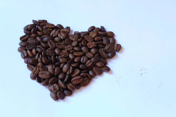 Los Granos Café Tostados Están Dispuestos Para Formar Corazón — Foto de Stock