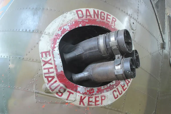 Οδηγίες Για Σώμα Στρατιωτικού Αεροσκάφους Ξεθωριασμένο Μπλε Φόντο — Φωτογραφία Αρχείου