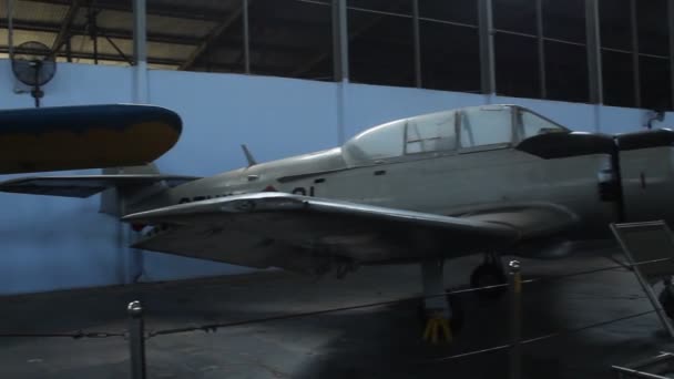Στρατιωτικό Αεροσκάφος Που Ανήκει Στην Ινδονησιακή Πολεμική Αεροπορία Οποίο Έχει — Αρχείο Βίντεο