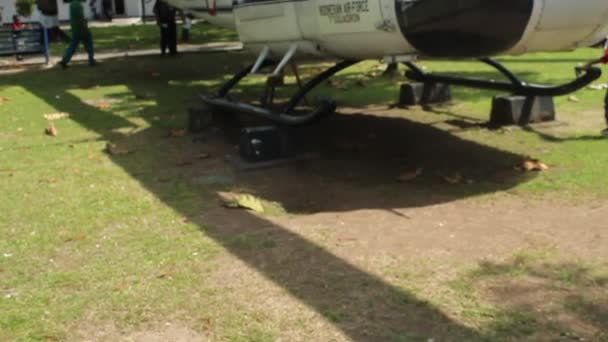 Helicóptero Militar Pertencente Força Aérea Indonésia Que Foi Retirado Está — Vídeo de Stock
