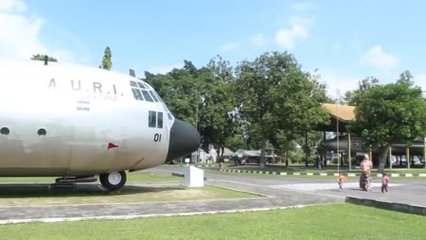Yogyakarta Indonesië Juli 2022 Militaire Vliegtuigen Van Indonesische Luchtmacht Die — Stockvideo