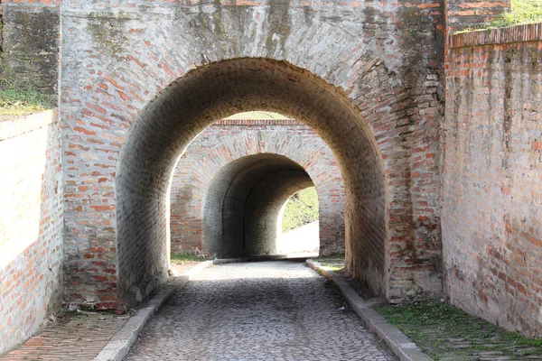 Viejo camino del túnel de fortaleza —  Fotos de Stock