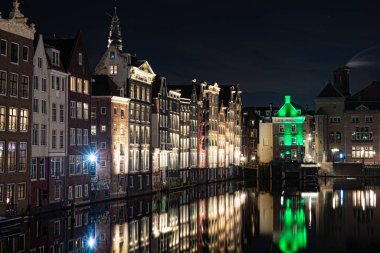 Hollanda, Amsterdam 'ın gece görüntüsü, kış tatilleri, Noel ve yeni yıl boyunca