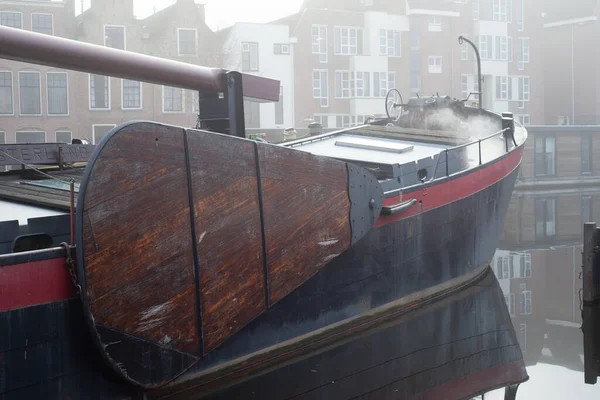 January 2022 Leiden Netherlands Misty Day Old Boat Front Mist — Stock Photo, Image
