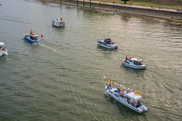 July 2022 Belgrade Serbia 17Th Belgrade Carnival Boats Sava Promenade — Stockfoto