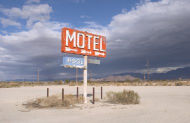 eski motel işareti