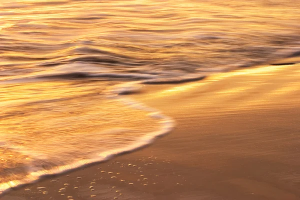 Wave and Sand at Sunset — Stock Photo, Image