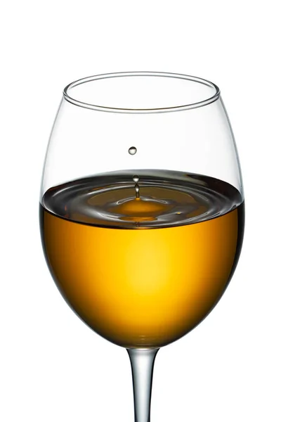 苹果汁在杯子里新鲜 健康的果汁 白色背景隔离 收割路径 — 图库照片