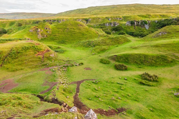 Paisagem Ilha Skye Escócia Meadows Fairy Glen Com Círculos Centrais — Fotografia de Stock