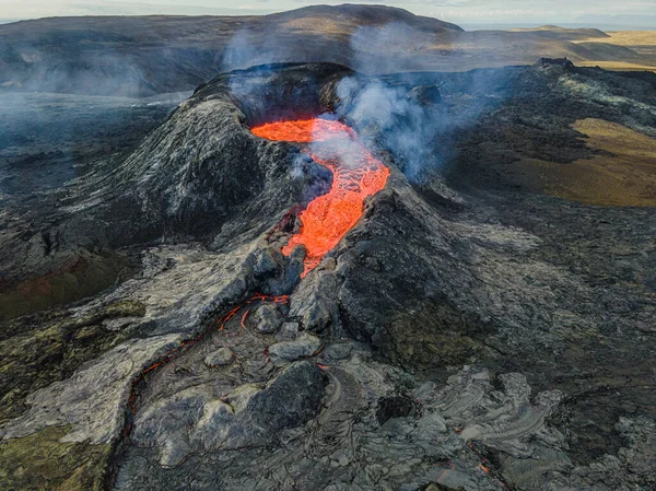 Sopečná Krajina Islandském Poloostrově Reykjanes Pohled Kráter Shora Tekutá Láva — Stock fotografie