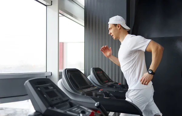 Man in fitness center — Stock Photo, Image