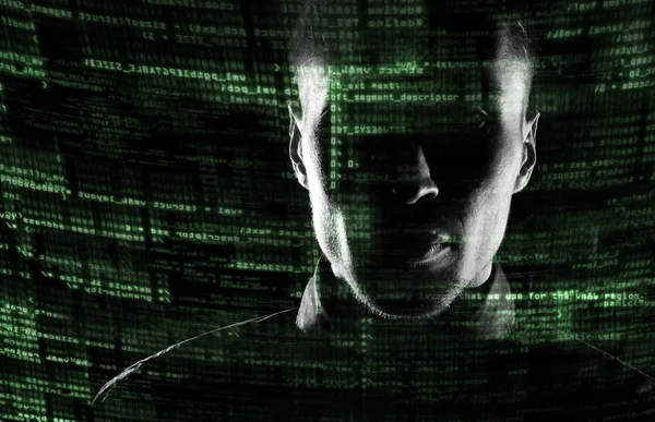 Силуэт хакера — стоковое фото