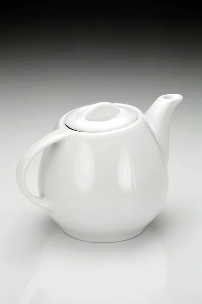 Théière en porcelaine blanche — Photo