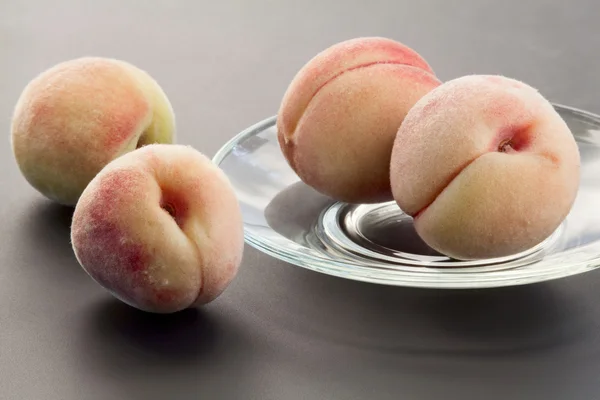 Ripe peaches — Stock Photo, Image