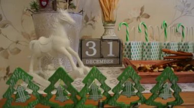 1080 p ahşap Noel ağacı süsler