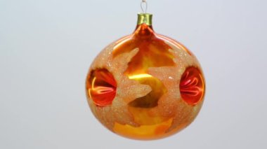 Turuncu cam Noel süs gümüş çiçek deseni fullhd 1080p ile