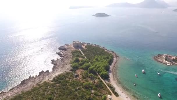 Drone view from the peninsula to the Arza fortress — Stock Video