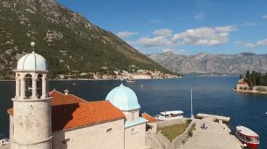 Meryem Ana Kilisesi 'nin kayalıklardaki kulesinin manzarası. İHA