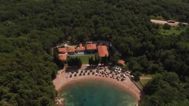 Queens Plajı ve Milocer Villası 'nın en iyi manzarası