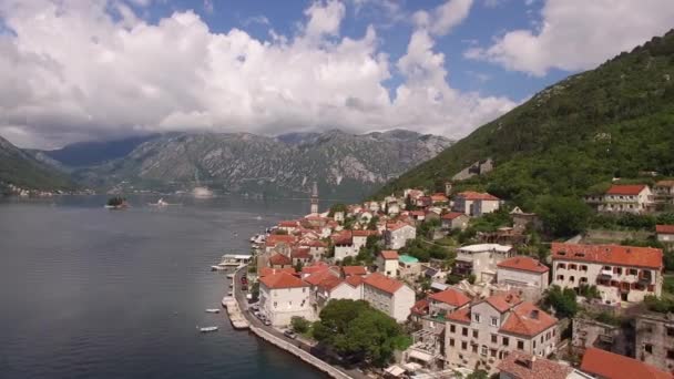 Veduta aerea della costa di Perast e della baia di Kotor. Montenegro — Video Stock